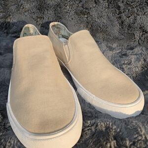 Vionic Women's Beige Slip-On Canvas Shoes